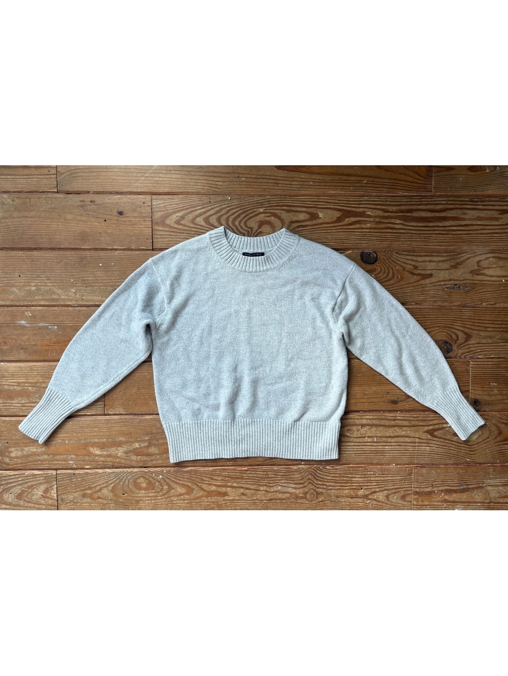 Banana Republic Light Gray Crewneck Knit Sweater Size Small